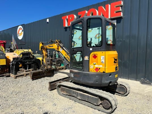 Bobcat E26 Cabine à 20500 € HT - Mini bager: slika 4 Bobcat E26 Cabine à 20500 € HT - Mini bager: slika 4