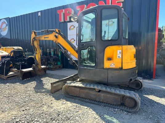 Bobcat E35 Cabine à 22500 € HT - Mini bager: slika 4 Bobcat E35 Cabine à 22500 € HT - Mini bager: slika 4