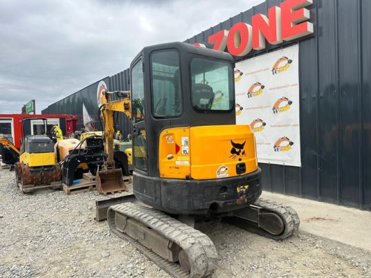 Bobcat E35 Cabine à 23 500 € HT - Mini bager: slika 4 Bobcat E35 Cabine à 23 500 € HT - Mini bager: slika 4