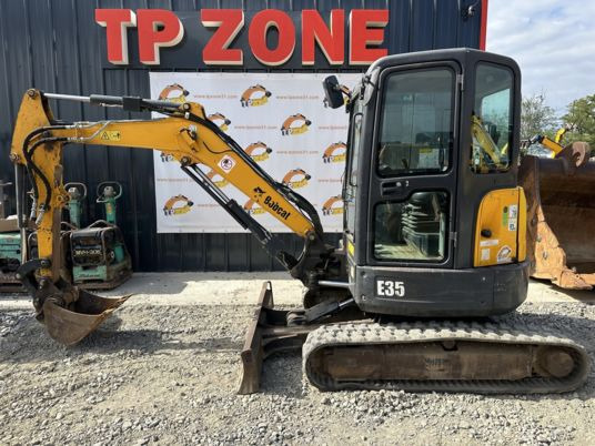 Bobcat E35 Cabine à 23 500 € HT - Mini bager: slika 2 Bobcat E35 Cabine à 23 500 € HT - Mini bager: slika 2