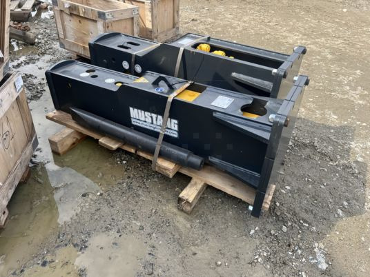 Brh mustang pour pelle de 6T à 10T - Hidraulični čekić: slika 2 Brh mustang pour pelle de 6T à 10T - Hidraulični čekić: slika 2