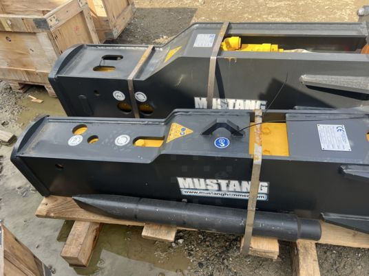 Brh mustang pour pelle de 6T à 10T - Hidraulični čekić: slika 3 Brh mustang pour pelle de 6T à 10T - Hidraulični čekić: slika 3