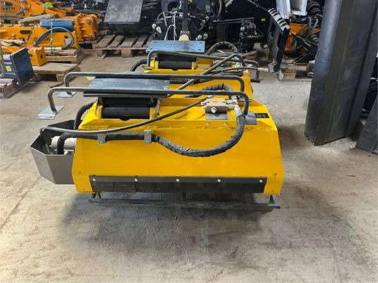 Dodatak za Mini bager Epareuse pour pelle de 2T à 4T5: slika 6