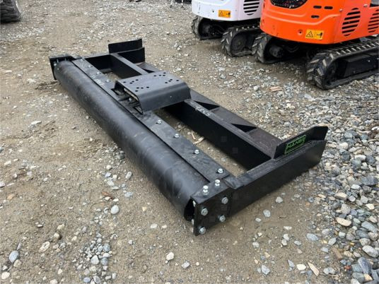 Lame de nivellement pour pelle de 1T5 à 6T - Dodatak za Bager: slika 2 Lame de nivellement pour pelle de 1T5 à 6T - Dodatak za Bager: slika 2