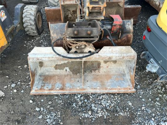 Godet de curage tilt Mecalac - Kašika za bager: slika 3 Godet de curage tilt Mecalac - Kašika za bager: slika 3