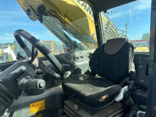 New Holland LM1745 - 17M - 4T5 à 29900 € HT - Teleskopski upravljač: slika 5 New Holland LM1745 - 17M - 4T5 à 29900 € HT - Teleskopski upravljač: slika 5
