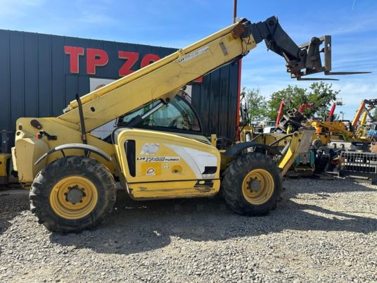 New Holland LM1745 - 17M - 4T5 à 29900 € HT - Teleskopski upravljač: slika 3 New Holland LM1745 - 17M - 4T5 à 29900 € HT - Teleskopski upravljač: slika 3