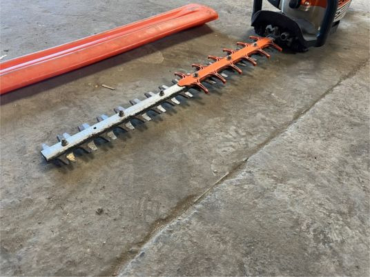 Taille haies thermique STIHL HS 82 R - Baštenska oprema: slika 5 Taille haies thermique STIHL HS 82 R - Baštenska oprema: slika 5