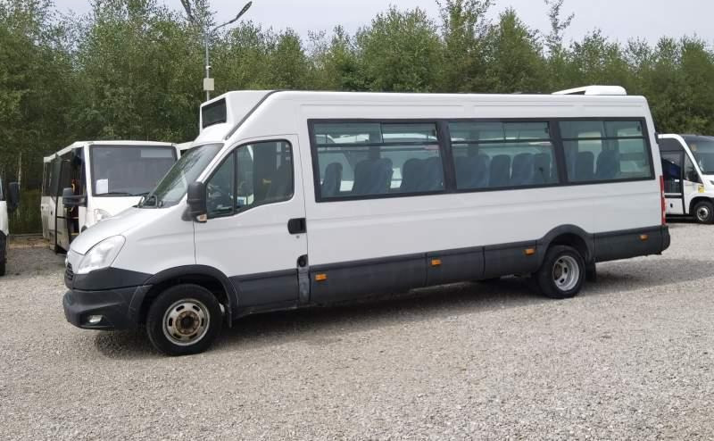 Iveco Daily 23 *NOWY SILNIK* 2 SZTUKI*, klima, winda - Prigradski autobus: slika 4 Iveco Daily 23 *NOWY SILNIK* 2 SZTUKI*, klima, winda - Prigradski autobus: slika 4