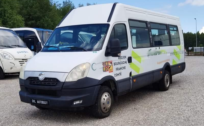 Iveco Daily 23 miejsca, KLIMA, WEBASTO - Prigradski autobus: slika 2 Iveco Daily 23 miejsca, KLIMA, WEBASTO - Prigradski autobus: slika 2