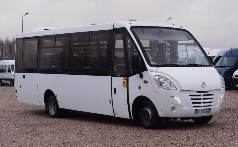 Iveco Kapena Thesi 34 EURO V *daily*wing*mediano - Prigradski autobus: slika 1 Iveco Kapena Thesi 34 EURO V *daily*wing*mediano - Prigradski autobus: slika 1