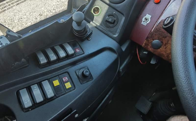 Turistički autobus Otokar Navigo Mega 33 *EURO6* 3 SZTUKI IDENTYCZNE: slika 8 Turistički autobus Otokar Navigo Mega 33 *EURO6* 3 SZTUKI IDENTYCZNE: slika 8