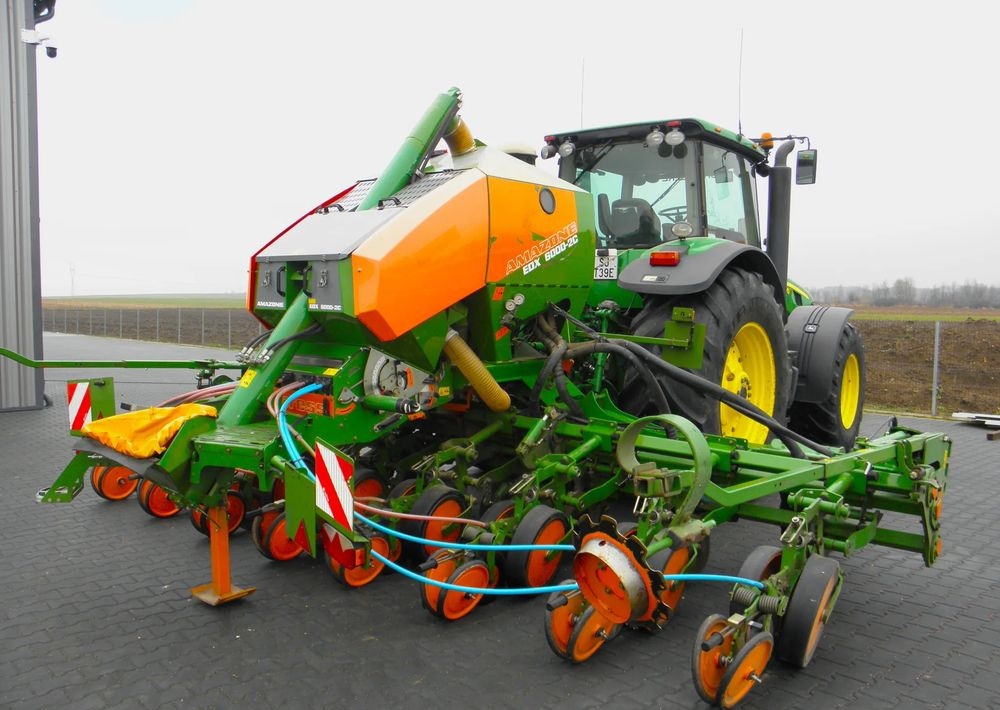 Amazone EDX 6000-2C Xpress 8 rzedowy, Nie Malowany, Stan Bardzo Dobry - Sejalica: slika 1 Amazone EDX 6000-2C Xpress 8 rzedowy, Nie Malowany, Stan Bardzo Dobry - Sejalica: slika 1