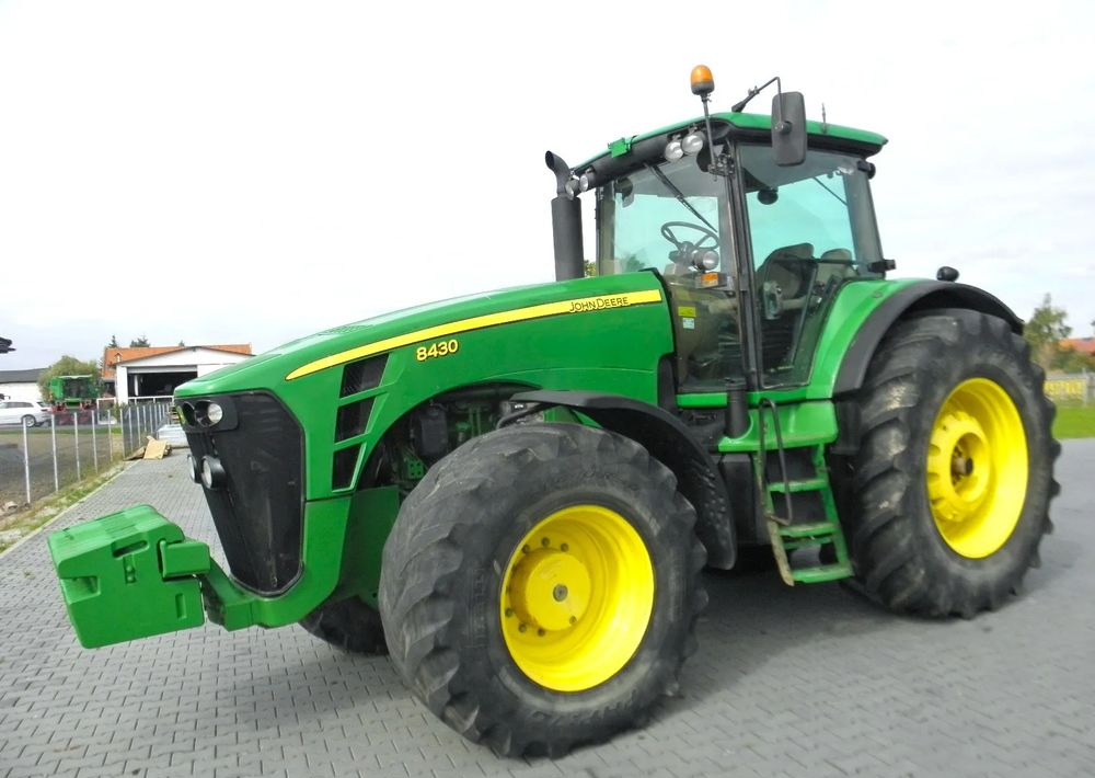 John Deere 8430 2008 Rok, Nie Malowany, Stan Bardzo Dobry - Traktor: slika 5 John Deere 8430 2008 Rok, Nie Malowany, Stan Bardzo Dobry - Traktor: slika 5