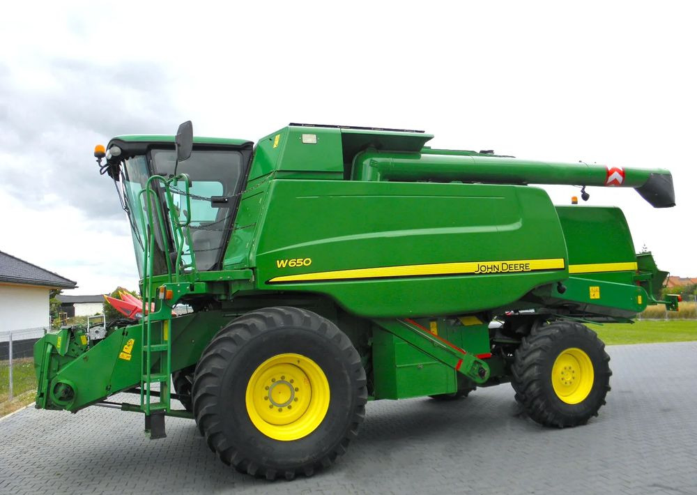 John Deere W650 2008 Rok, heder 6,7m, Nie Malowany, Stan Bardzo Dobry - Kombinovani kombajn: slika 3 John Deere W650 2008 Rok, heder 6,7m, Nie Malowany, Stan Bardzo Dobry - Kombinovani kombajn: slika 3