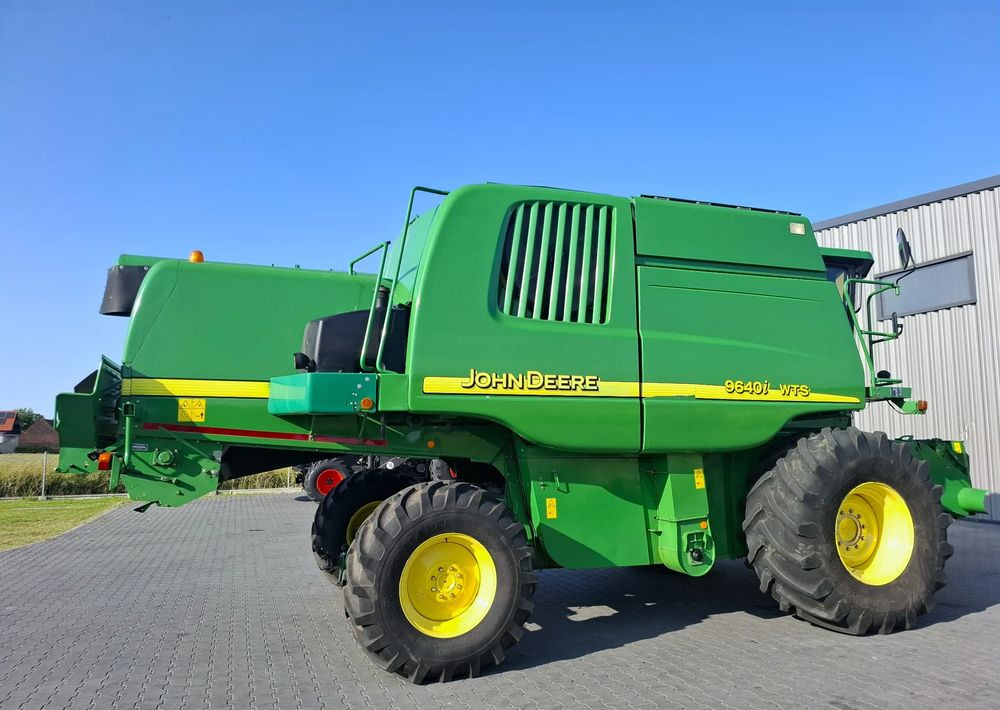 John Deere WTS 9640i 2005 Rok, heder 6,1m, Stol do rzepaku, Nie Malowany, Stan Bardzo Dobry - Kombinovani kombajn: slika 4 John Deere WTS 9640i 2005 Rok, heder 6,1m, Stol do rzepaku, Nie Malowany, Stan Bardzo Dobry - Kombinovani kombajn: slika 4