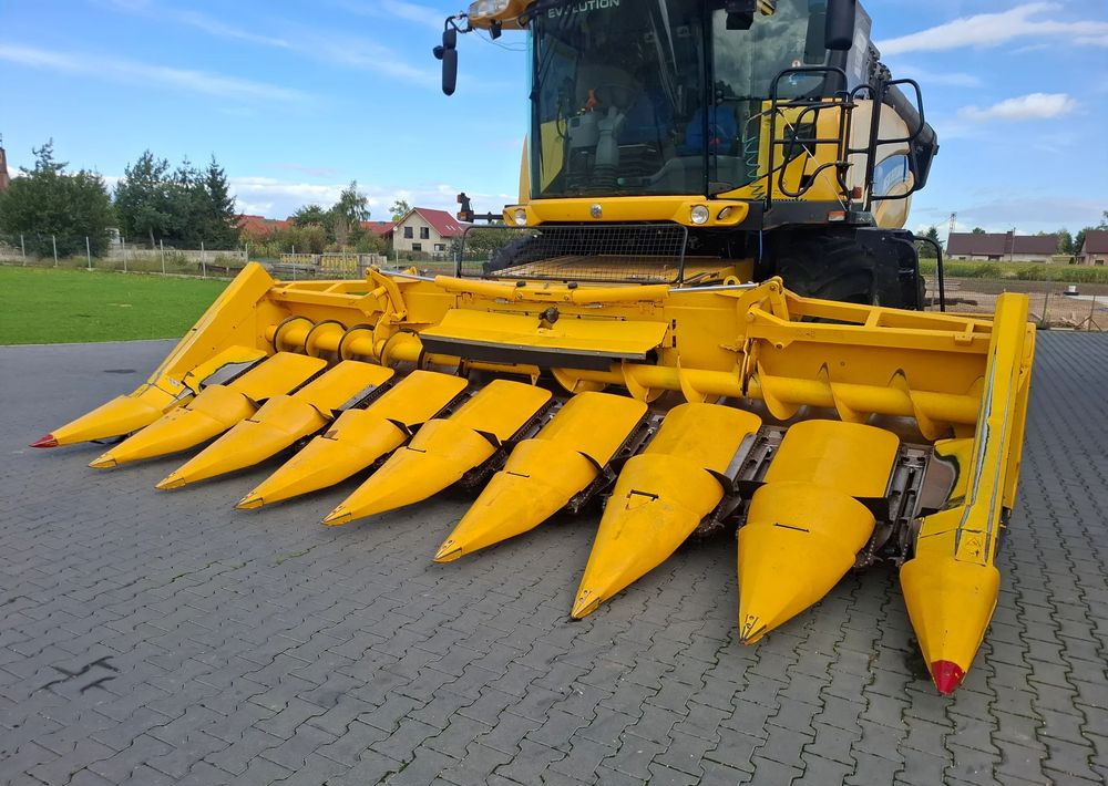 New Holland 8-75 2012 Rok, Przystawka do kukurydzy , Nie malowana, Stan Idealny - Kombajn za kukuruz: slika 1 New Holland 8-75 2012 Rok, Przystawka do kukurydzy , Nie malowana, Stan Idealny - Kombajn za kukuruz: slika 1