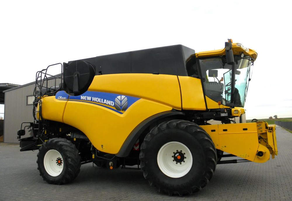 New Holland CR9080 2013 Rok , heder Varifeed 9,15m, Nowsza Wersja, Nie Malowany, Stan Idealny - Kombinovani kombajn: slika 2 New Holland CR9080 2013 Rok , heder Varifeed 9,15m, Nowsza Wersja, Nie Malowany, Stan Idealny - Kombinovani kombajn: slika 2