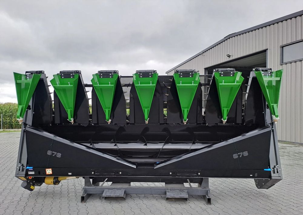 Oros Oros SUN 676 6 rzędowy, Nowe Przystawki do zbioru Słonecznika - Kombajn za suncokret: slika 4 Oros Oros SUN 676 6 rzędowy, Nowe Przystawki do zbioru Słonecznika - Kombajn za suncokret: slika 4