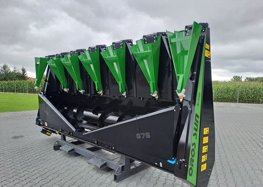 Oros Oros SUN 676 6 rzędowy, Nowe Przystawki do zbioru Słonecznika - Kombajn za suncokret: slika 1 Oros Oros SUN 676 6 rzędowy, Nowe Przystawki do zbioru Słonecznika - Kombajn za suncokret: slika 1