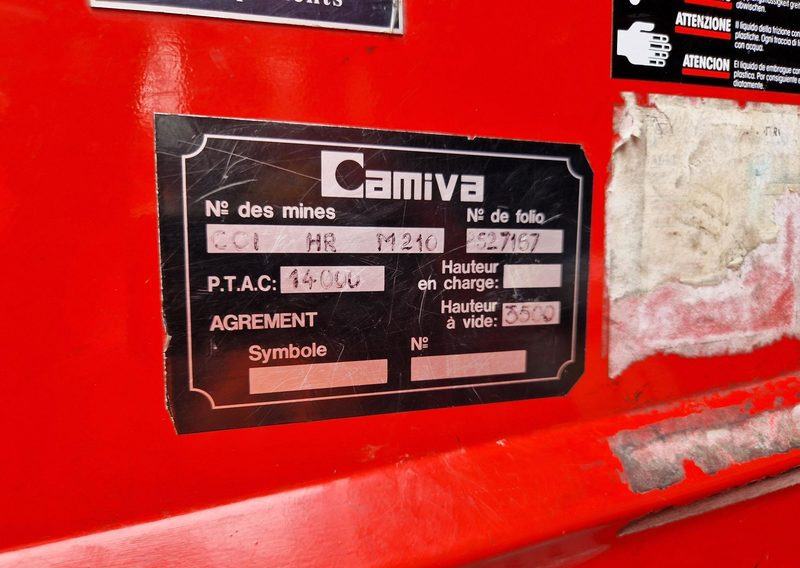 RENAULT M210 4x4 FPT HR 3500L - Vatrogasni kamion: slika 5 RENAULT M210 4x4 FPT HR 3500L - Vatrogasni kamion: slika 5