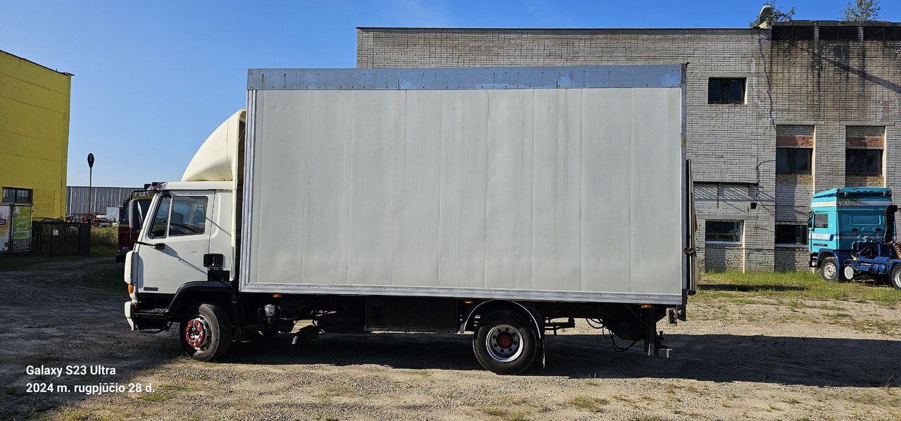 DAF 45.160 - Kamion sa zatvorenim sandukom: slika 2 DAF 45.160 - Kamion sa zatvorenim sandukom: slika 2