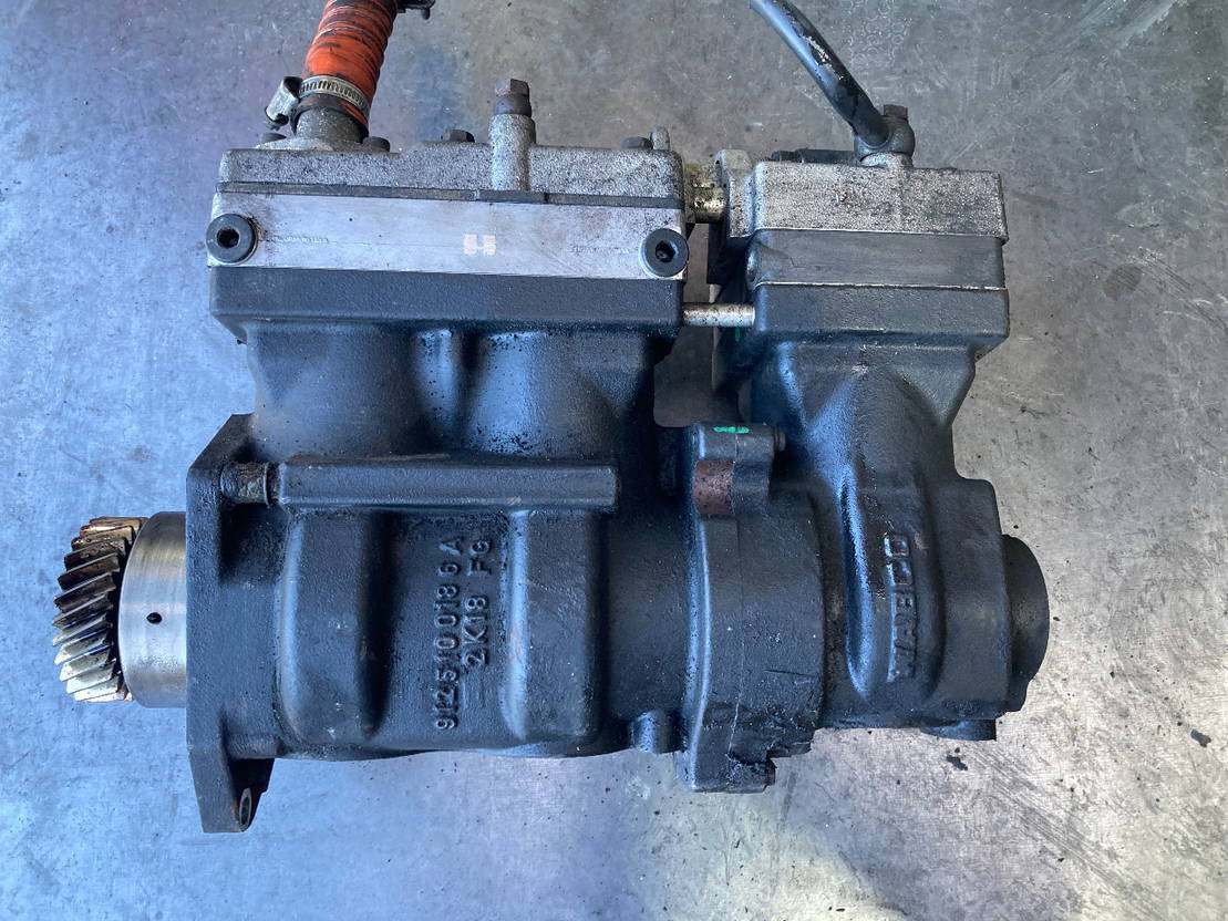 Wabco Luftkompressor Wabco Citaro Kompressor A4571305015 469185 4571305015, A457 - Rezervni deo za Autobus: slika 1 Wabco Luftkompressor Wabco Citaro Kompressor A4571305015 469185 4571305015, A457 - Rezervni deo za Autobus: slika 1