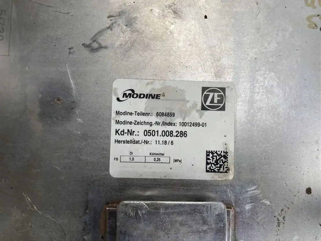 ZF ZF Ölkühler Wärmetauscher Getriebeölkühler Modine 0501.008.286 6084859 - Menjač i delovi za Autobus: slika 2 ZF ZF Ölkühler Wärmetauscher Getriebeölkühler Modine 0501.008.286 6084859 - Menjač i delovi za Autobus: slika 2