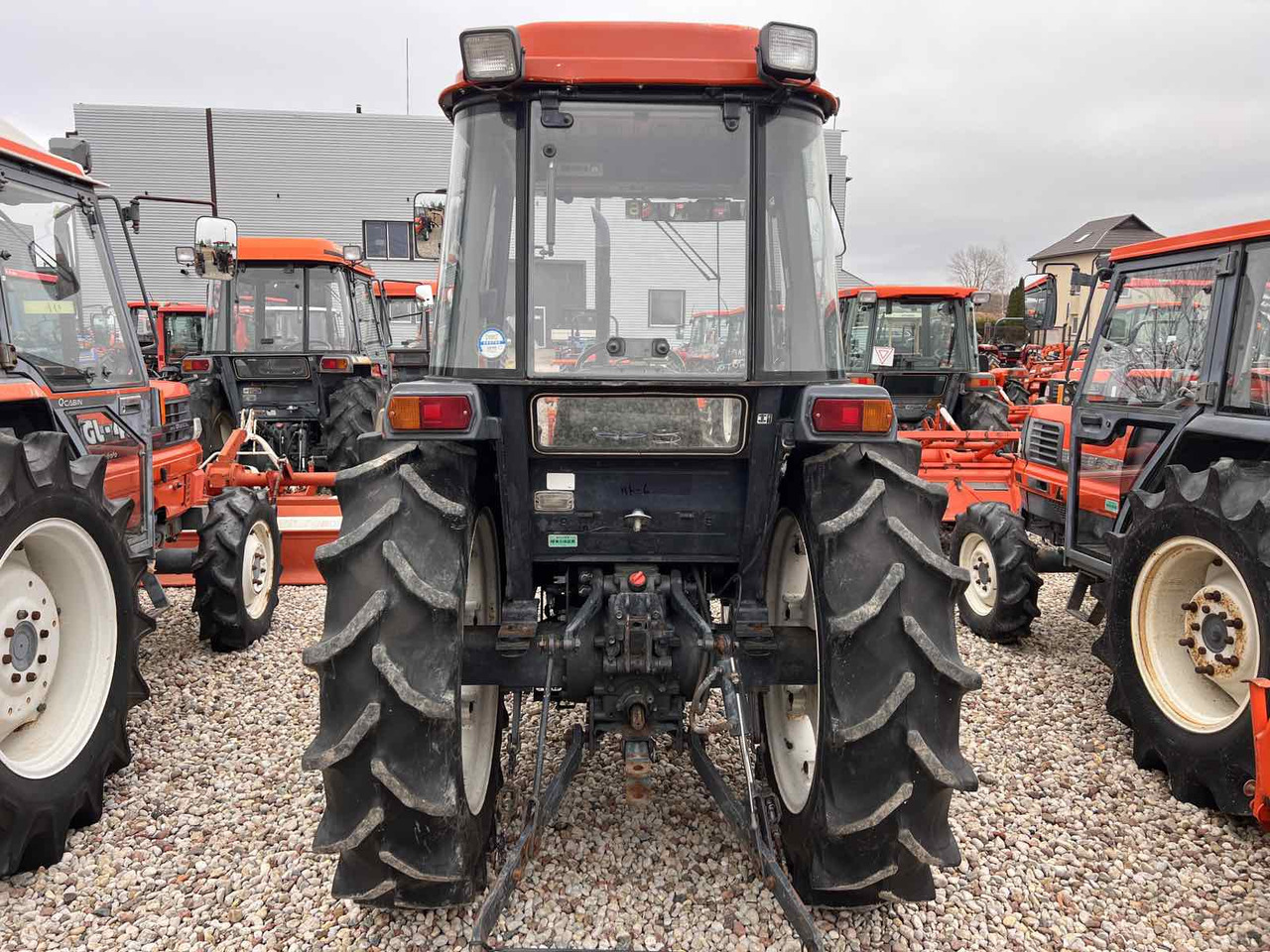 Kubota GL53 - Traktor guseničar: slika 3 Kubota GL53 - Traktor guseničar: slika 3