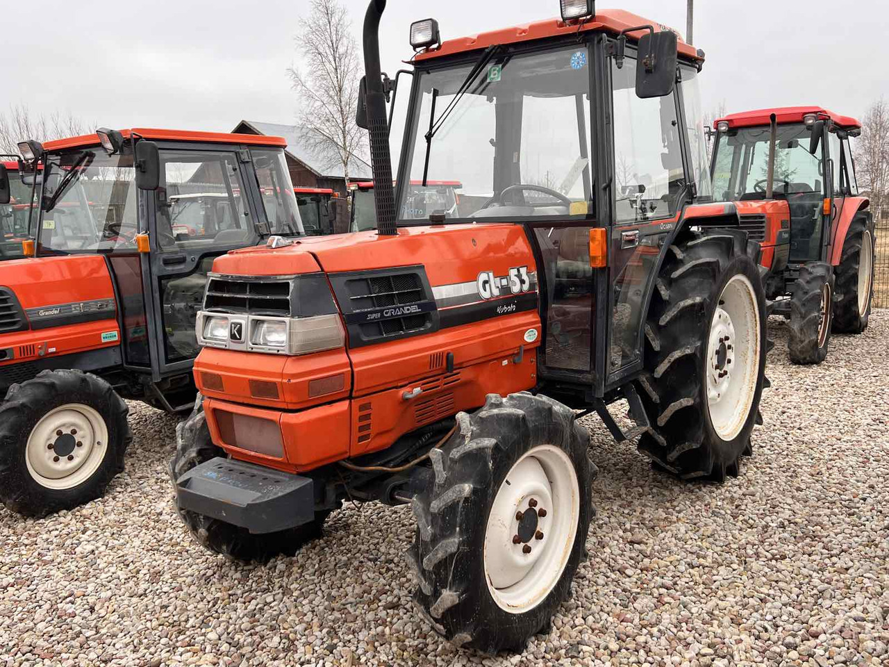 Kubota GL53 - Traktor guseničar: slika 1 Kubota GL53 - Traktor guseničar: slika 1