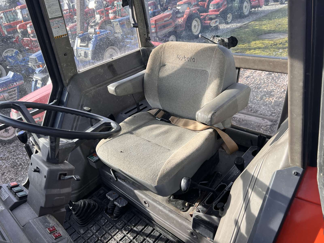 Kubota M1-65 - Traktor: slika 4 Kubota M1-65 - Traktor: slika 4