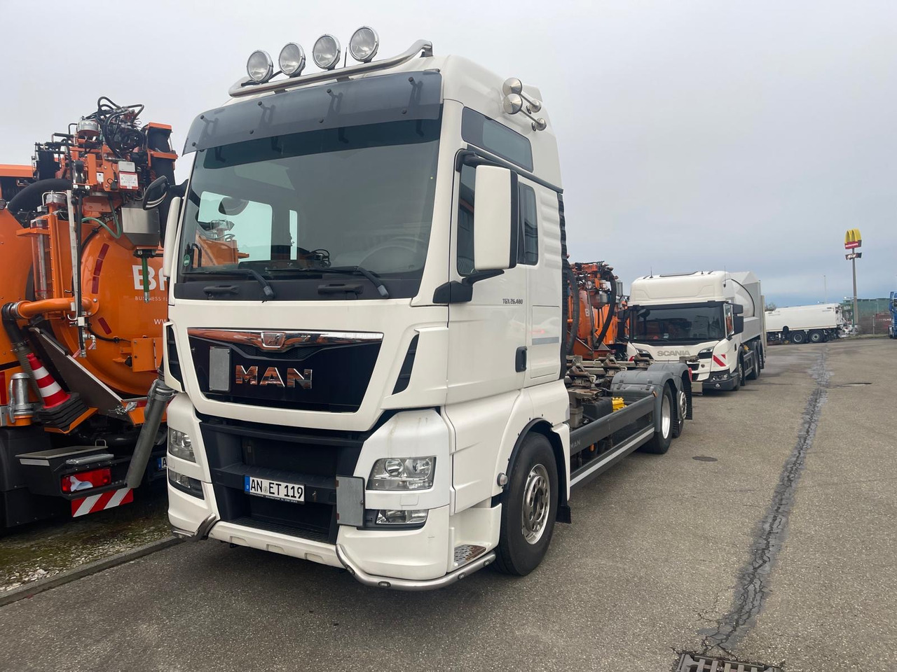 MAN TGX 26.480 6x2 LL * Wechselbrücke * EURO 6 * Schiebedach * GERMAN TRUCK - Tegljač: slika 1 MAN TGX 26.480 6x2 LL * Wechselbrücke * EURO 6 * Schiebedach * GERMAN TRUCK - Tegljač: slika 1