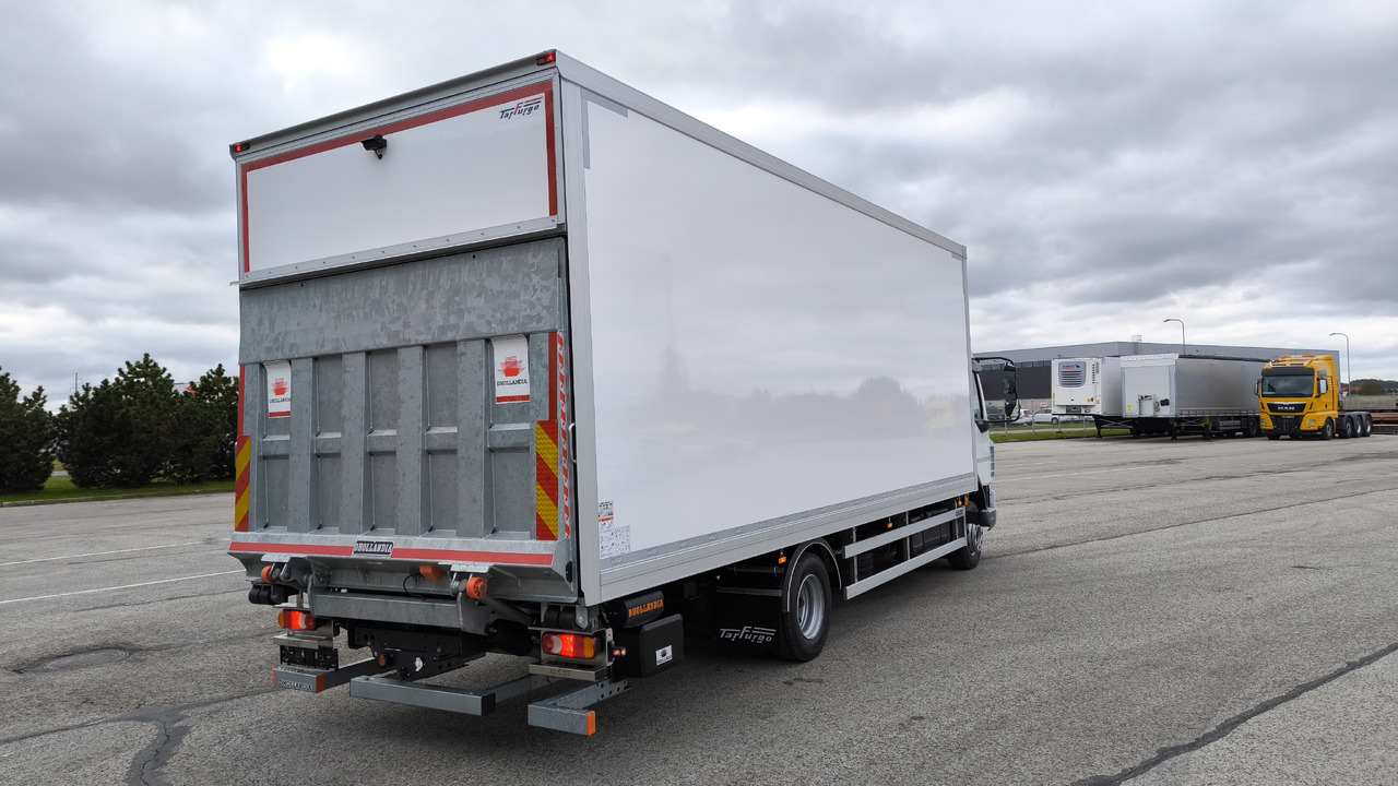 DAF XB 210 FA - Kamion sa zatvorenim sandukom: slika 4 DAF XB 210 FA - Kamion sa zatvorenim sandukom: slika 4