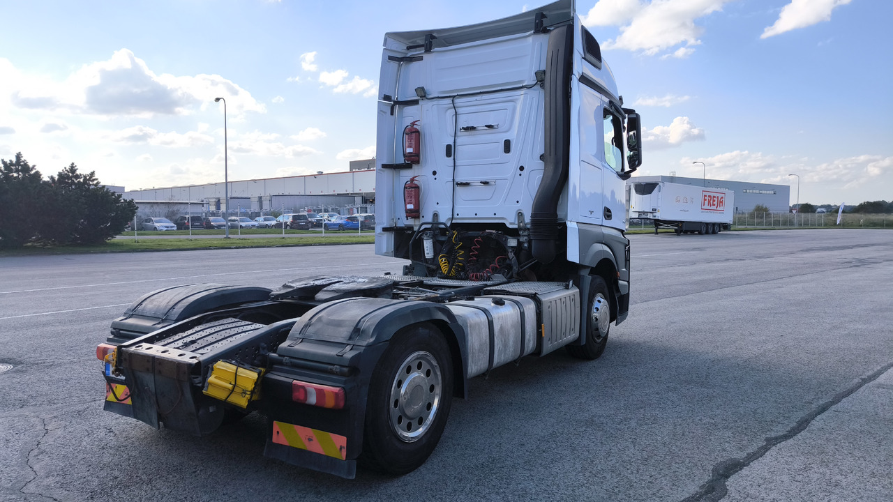MERCEDES-BENZ Actros 1845 - Tegljač: slika 4 MERCEDES-BENZ Actros 1845 - Tegljač: slika 4