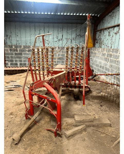 AGRAM 484 - Prevrtač/ Grabuljač: slika 1 AGRAM 484 - Prevrtač/ Grabuljač: slika 1