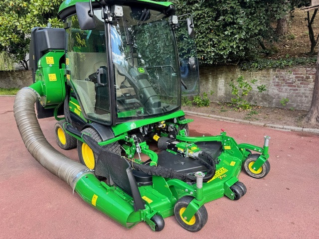 JOHN DEERE 1585 - Baštenska kosačica: slika 1 JOHN DEERE 1585 - Baštenska kosačica: slika 1