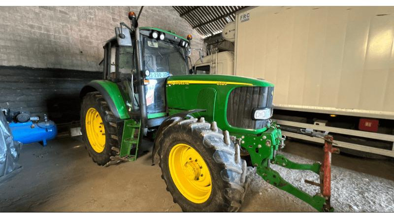 JOHN DEERE 6520 - Traktor: slika 1 JOHN DEERE 6520 - Traktor: slika 1