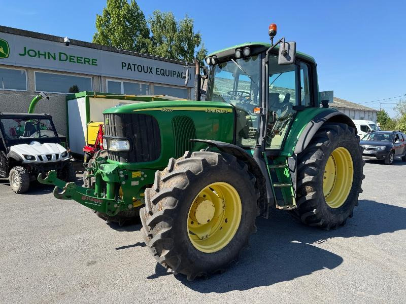 JOHN DEERE 6820 - Traktor: slika 1 JOHN DEERE 6820 - Traktor: slika 1