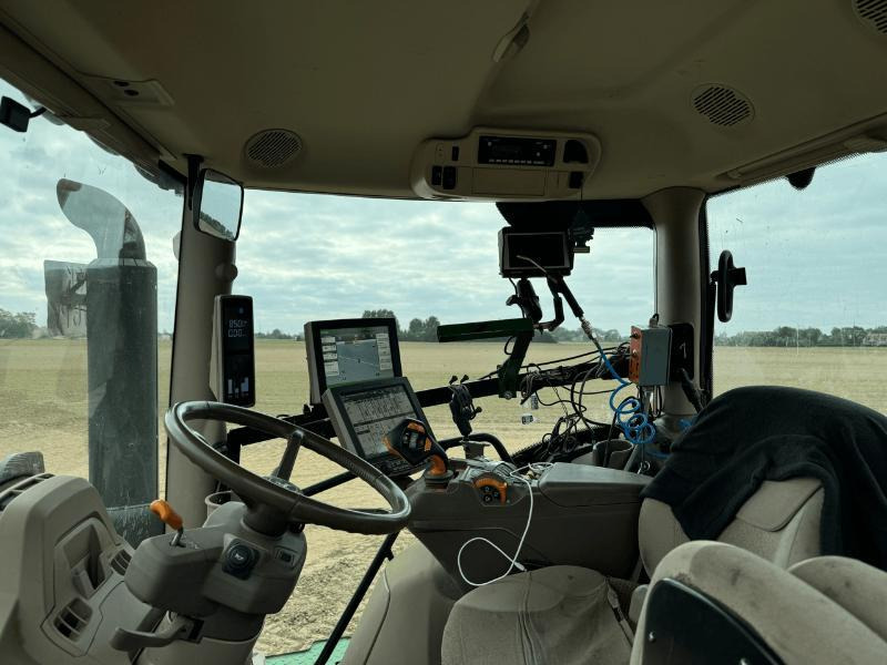 JOHN DEERE 6R250 - Traktor: slika 4 JOHN DEERE 6R250 - Traktor: slika 4