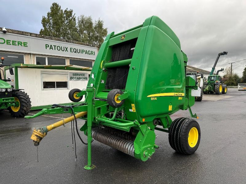 JOHN DEERE 864 - Balirka za okrugle bale: slika 1 JOHN DEERE 864 - Balirka za okrugle bale: slika 1