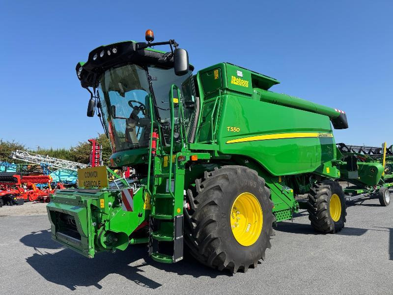 JOHN DEERE T550 - Kombinovani kombajn: slika 1 JOHN DEERE T550 - Kombinovani kombajn: slika 1