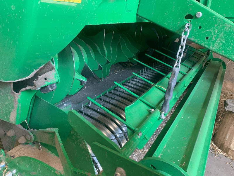 JOHN DEERE V461M - Balirka za okrugle bale: slika 2 JOHN DEERE V461M - Balirka za okrugle bale: slika 2