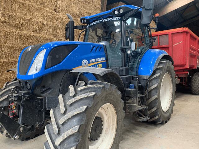 NEW-HOLLAND T7.215S - Traktor: slika 1 NEW-HOLLAND T7.215S - Traktor: slika 1