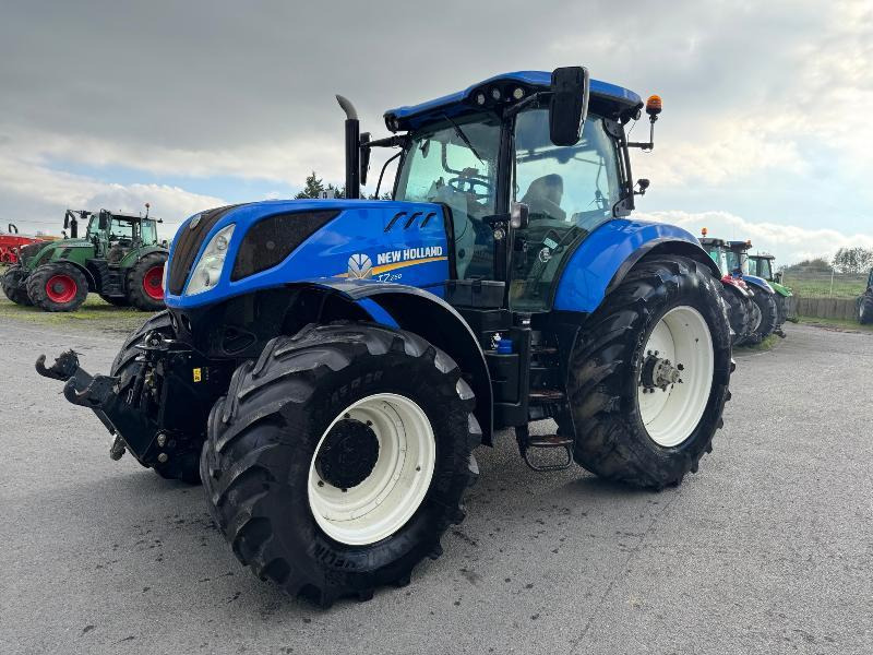 NEW-HOLLAND T7.260 PC - Traktor: slika 1 NEW-HOLLAND T7.260 PC - Traktor: slika 1