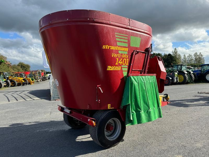 STRAUTMANN VERTIMIX 1401 - Prikolica za mešanje stočne hrane: slika 5 STRAUTMANN VERTIMIX 1401 - Prikolica za mešanje stočne hrane: slika 5