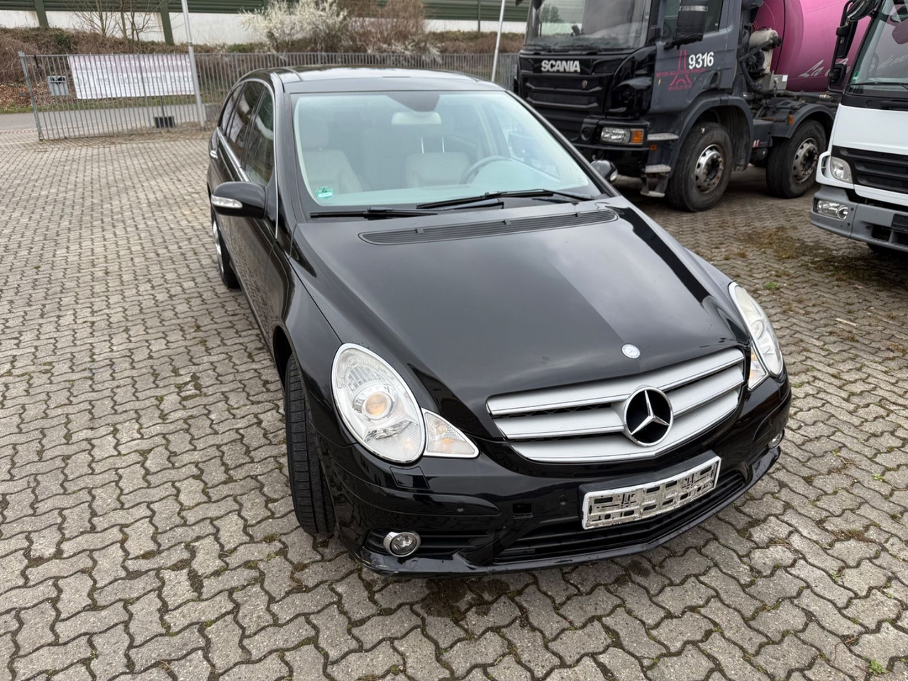 Mercedes-Benz R - SUVSUV: slika 5 Mercedes-Benz R - SUVSUV: slika 5