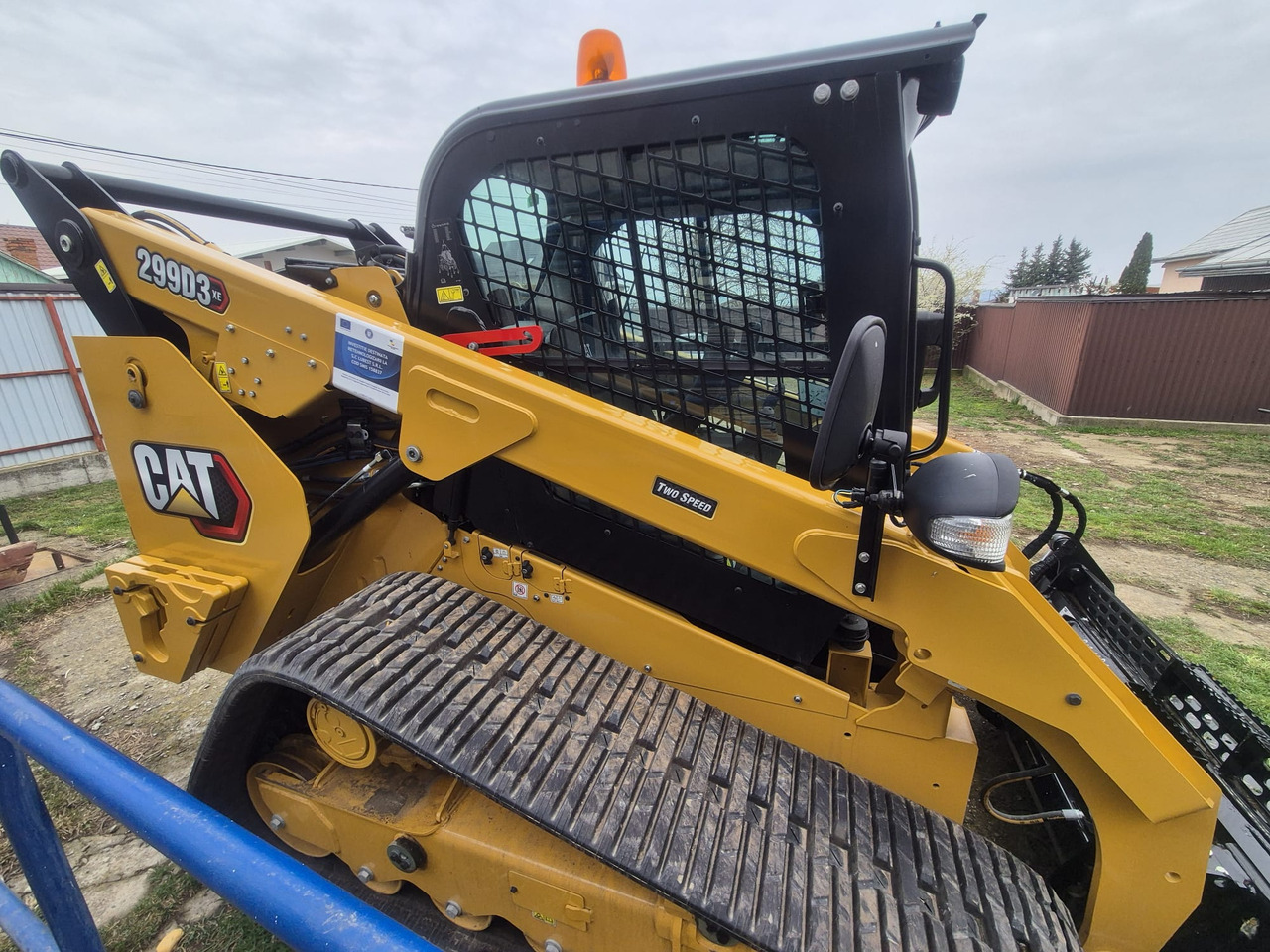 CATERPILLAR 299 D3 XE Mini track loader - Kompaktni utovarivač guseničar: slika 2 CATERPILLAR 299 D3 XE Mini track loader - Kompaktni utovarivač guseničar: slika 2