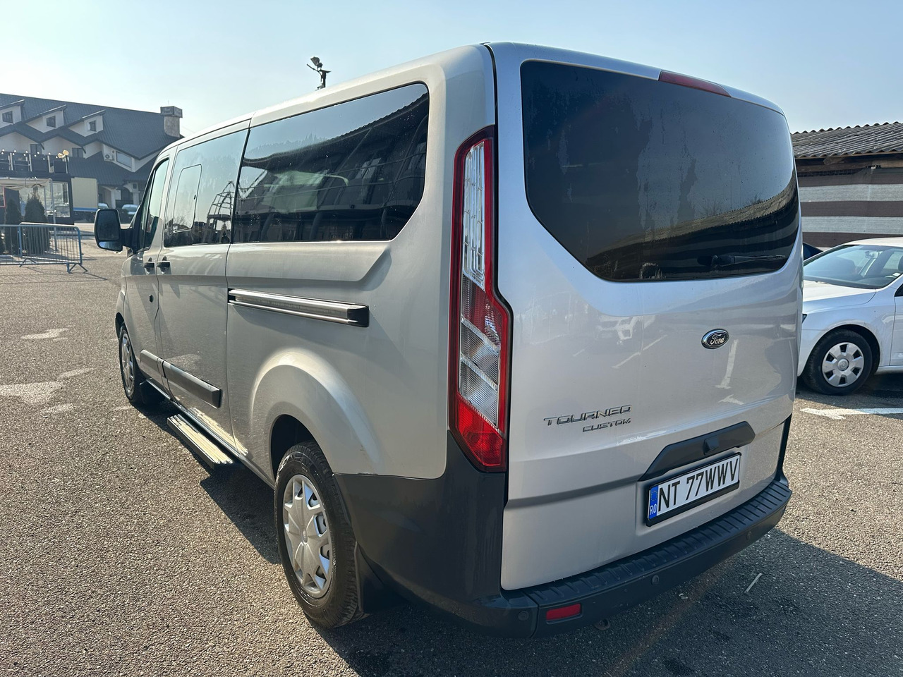 FORD TRANSIT CUSTOMS - Putnički kombi: slika 4 FORD TRANSIT CUSTOMS - Putnički kombi: slika 4