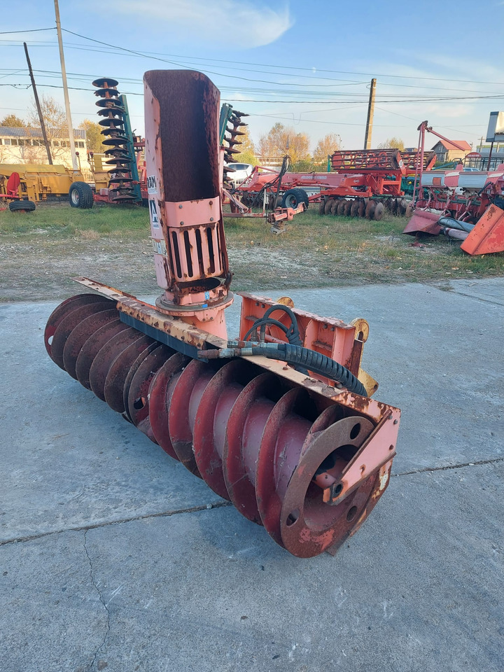 Freza zapada/Snow blower Assaloni pentru Buldoexcavator/Bobcat/Incatcator frontal - Ventilator za sneg za Građevinska mašina: slika 4 Freza zapada/Snow blower Assaloni pentru Buldoexcavator/Bobcat/Incatcator frontal - Ventilator za sneg za Građevinska mašina: slika 4