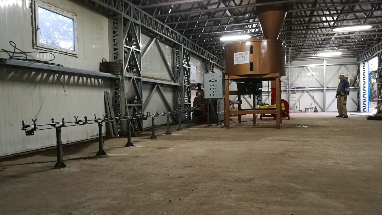 Briquetting Technology BT 060-400 BRIQUETTES PRODUCT LINE - Industrijska oprema: slika 4 Briquetting Technology BT 060-400 BRIQUETTES PRODUCT LINE - Industrijska oprema: slika 4